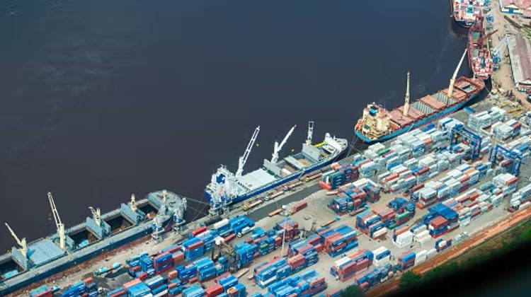 The sea port of Matadi at the Congo River - The Deeping