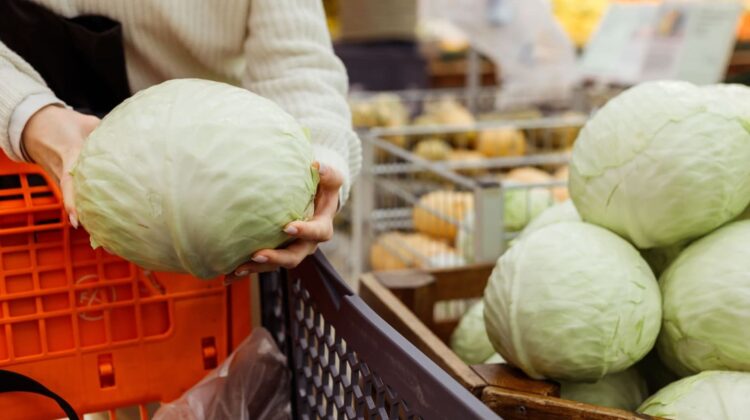 woman-at-supermarket - The Deeping