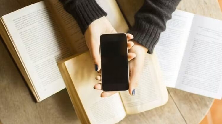 Studying with a smartphone - The Deeping