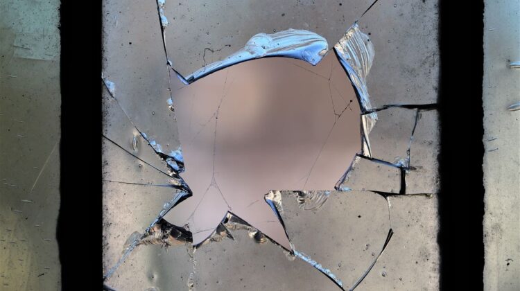 Broken glass - The Deeping